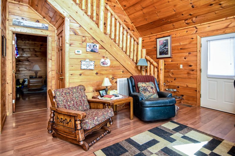 1206 Sugar Loaf Rd, Sevierville, TN 37876