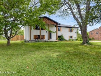 1207 Lenore Ln, Maryville, TN 37804