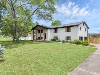 1207 Lenore Ln, Maryville, TN 37804