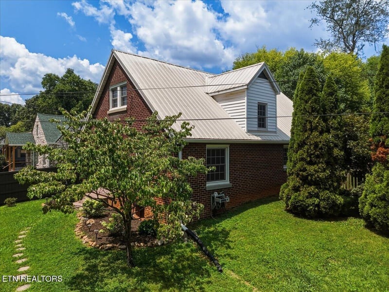 1207 Tapoco Ave, Maryville, TN 37801