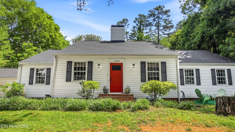 1208 S Chilhowee Dr, Knoxville, TN 37914