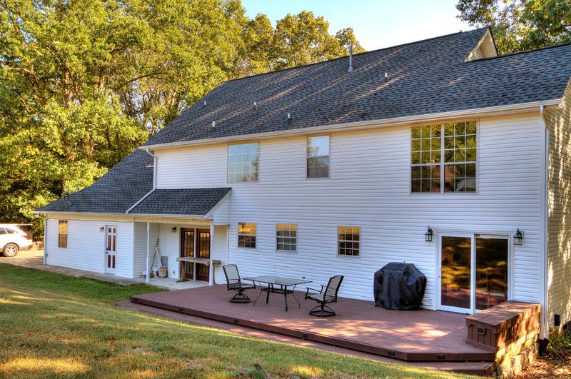 1208 Walden Ct, Sevierville, TN 37862