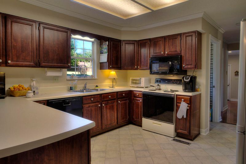 1208 Walden Ct, Sevierville, TN 37862