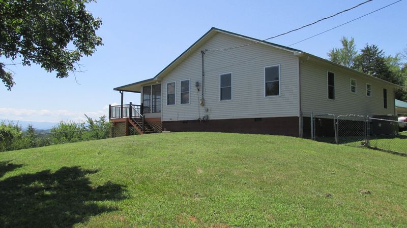 1209 Clabo Ln, Sevierville, TN 37876