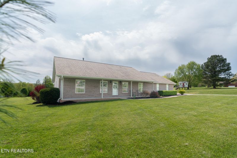 1209 Meadowlands Cir, Sevierville, TN 37876