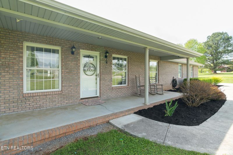1209 Meadowlands Cir, Sevierville, TN 37876