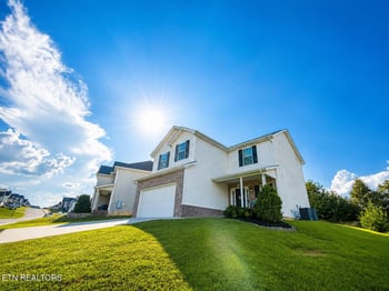 1209 Sky Top Ln, Powell, TN 37849