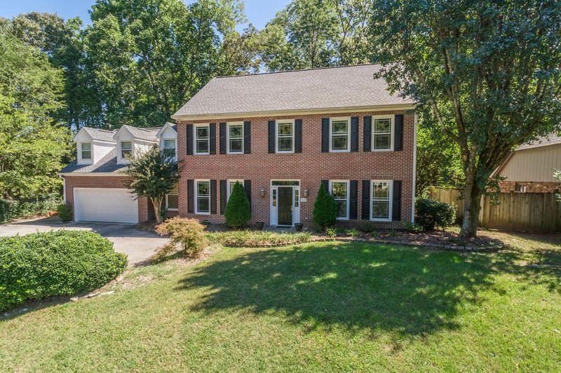 121 Amanda Dr, Oak Ridge, TN 37830