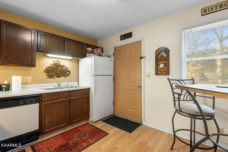 121 Arcadia Lane Apt B, Oak Ridge, TN 37830