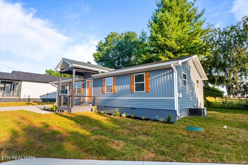 121 Azalea Ln #3, Jacksboro, TN 37757