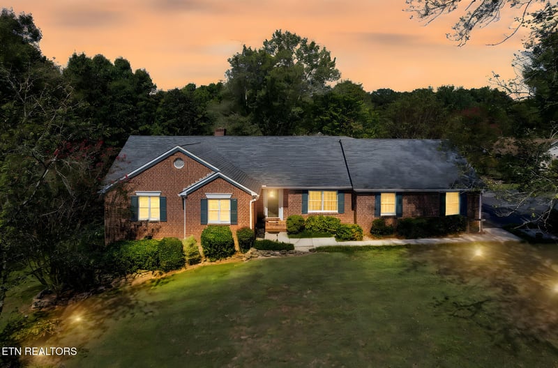 121 Bailey Rd, Kingston, TN 37763
