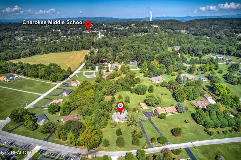 121 Bailey Rd, Kingston, TN 37763