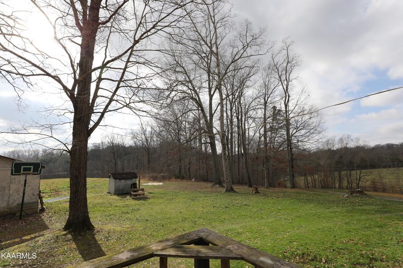 121 County Road 293, Philadelphia, TN 37846