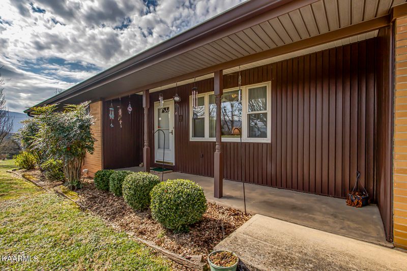 121 County Road 807, Etowah, TN 37331