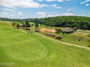 121 Driftwood Ln, Lenoir City, TN 37772