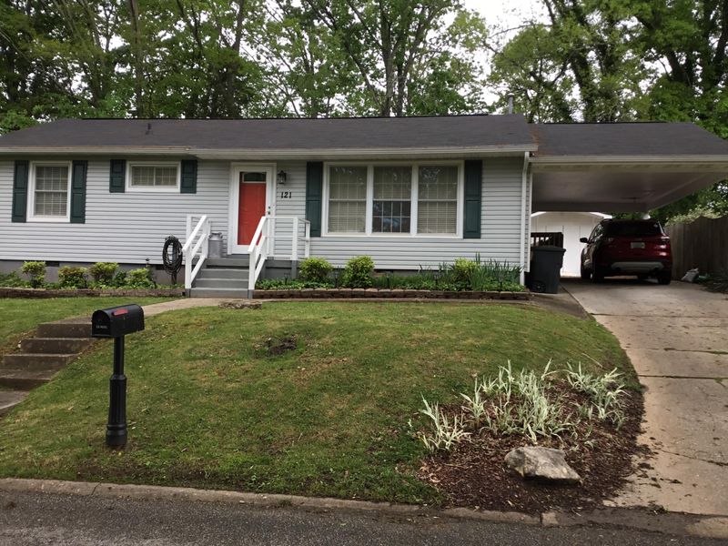 121 E Arrowwood Rd, Oak Ridge, TN 37830