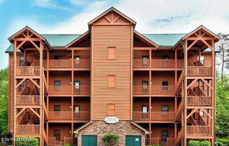 121 Evergreen Cir #301, Caryville, TN 37714