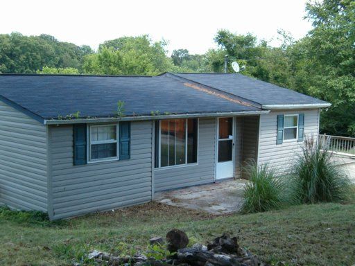 121 Evern Rogers Rd, Lenoir City, TN 37771