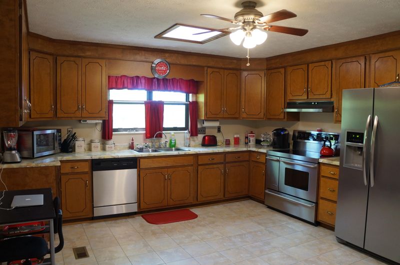 121 Fifth St, Kingston, TN 37763