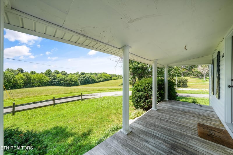 121 Green Rd, Philadelphia, TN 37846