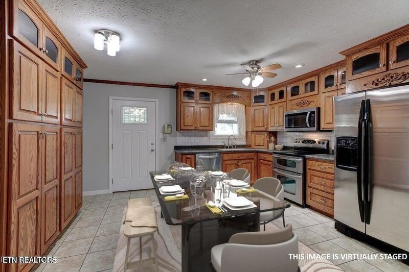 121 Highland Dr, Kingston, TN 37763