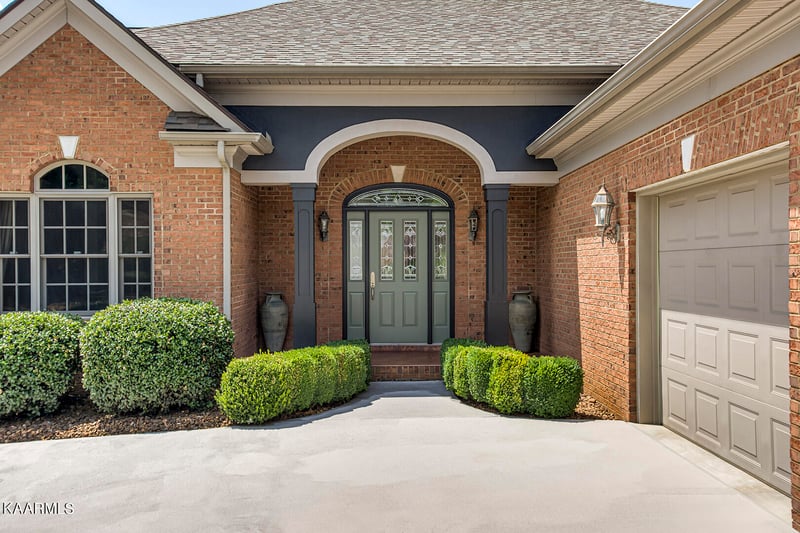 121 Indian Shadows Dr, Maryville, TN 37801