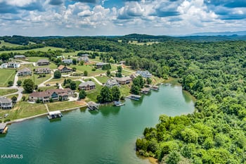 121 Indian Shadows Dr, Maryville, TN 37801