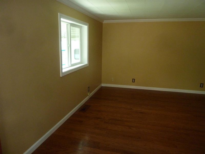 121 Johnson Rd, Oak Ridge, TN 37830
