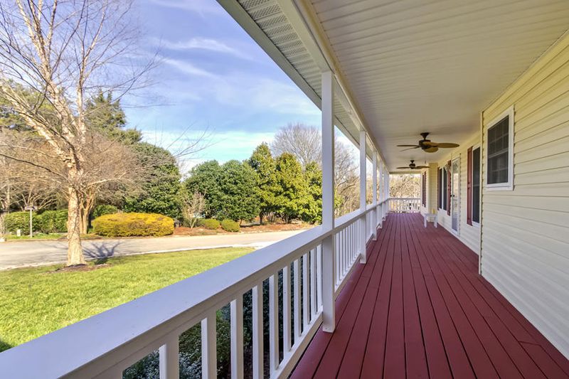 121 Konawa Way, Loudon, TN 37774