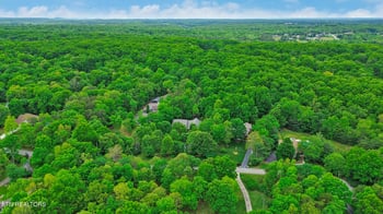 121 Laurelwood Ln, Crossville, TN 38555