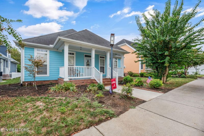 121 Liberty Ct, Oak Ridge, TN 37830
