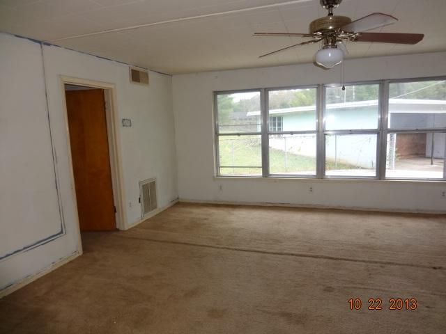 121 Marietta Cir, Oak Ridge, TN 37830