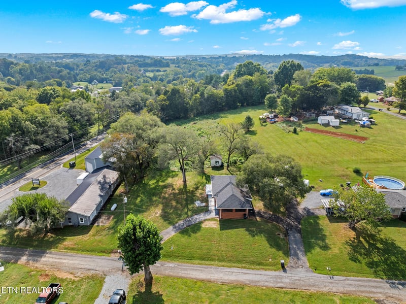 121 Mcfadden, Whitesburg, TN 37891