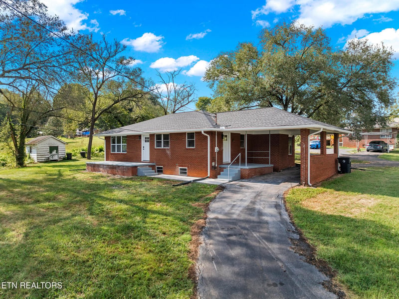 121 Mcfadden, Whitesburg, TN 37891