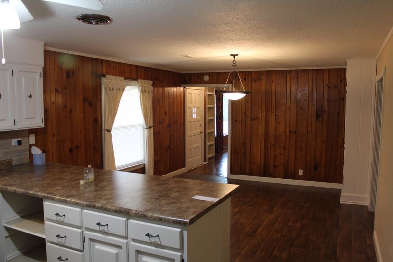 121 Old Athens Rd, Madisonville, TN 37354