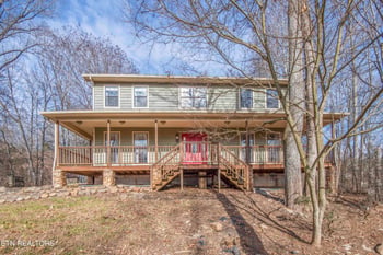 121 Old State Cir, Powell, TN 37849