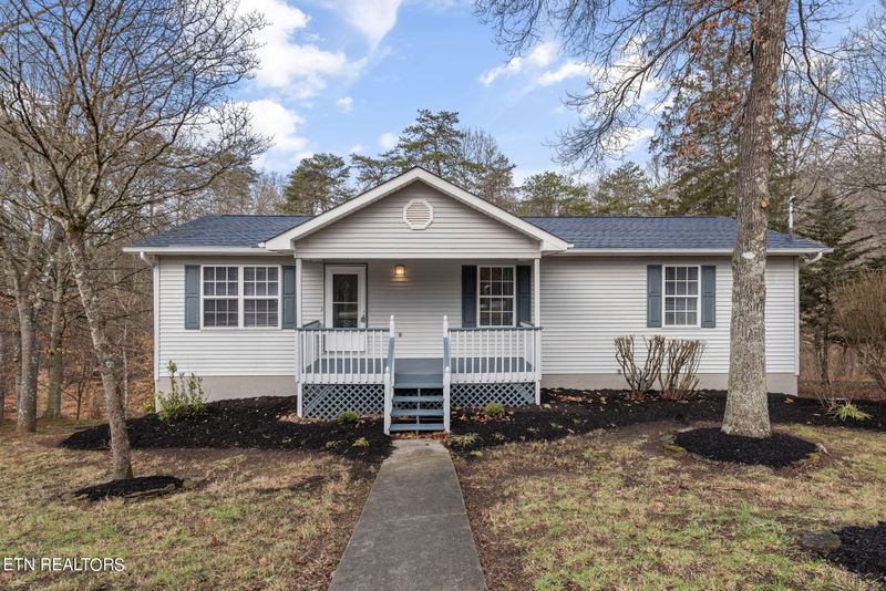121 Pine Hill Ln, Heiskell, TN 37754