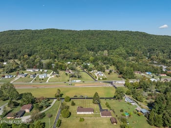 121 Shady Rd, Oliver Springs, TN 37840