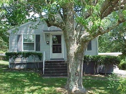 121 Sheridan Cir, Oak Ridge, TN 37830