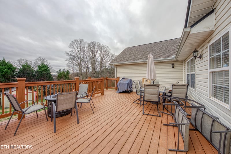 121 Uphill Dr, Madisonville, TN 37354