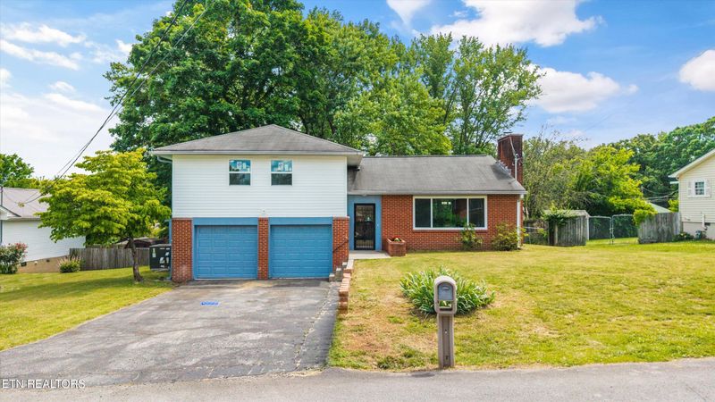 121 Washburn Cir, Oak Ridge, TN 37830