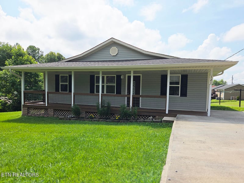 121 Willow Creek Rd, Wartburg, TN 37887