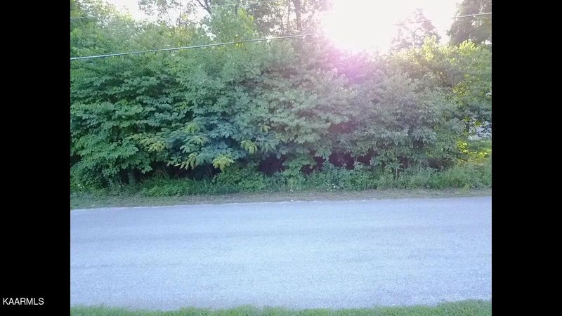 121 Winding Tr, Harriman, TN 37748