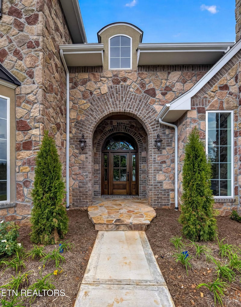 1210 Charlottesville Blvd, Knoxville, TN 37922