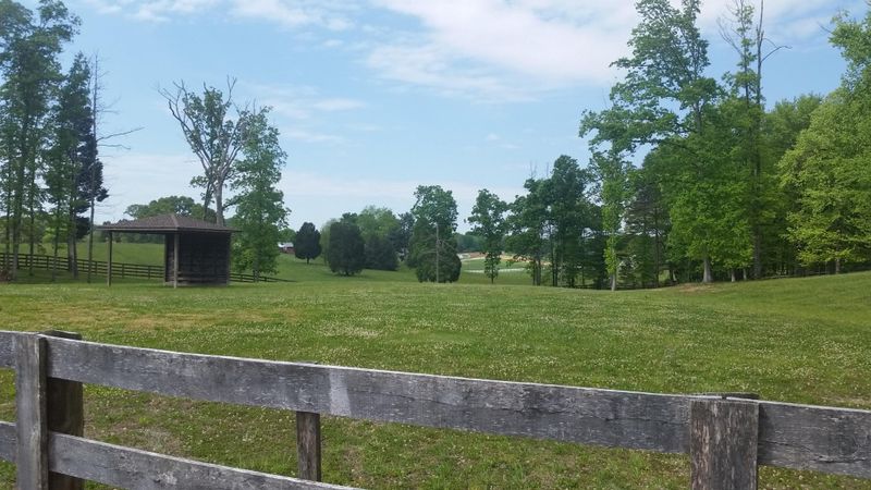 1210 Davis Ferry Rd, Loudon, TN 37774