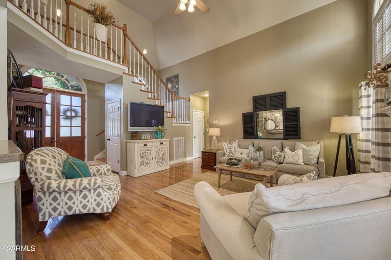 12100 Brookstone Dr, Knoxville, TN 37934