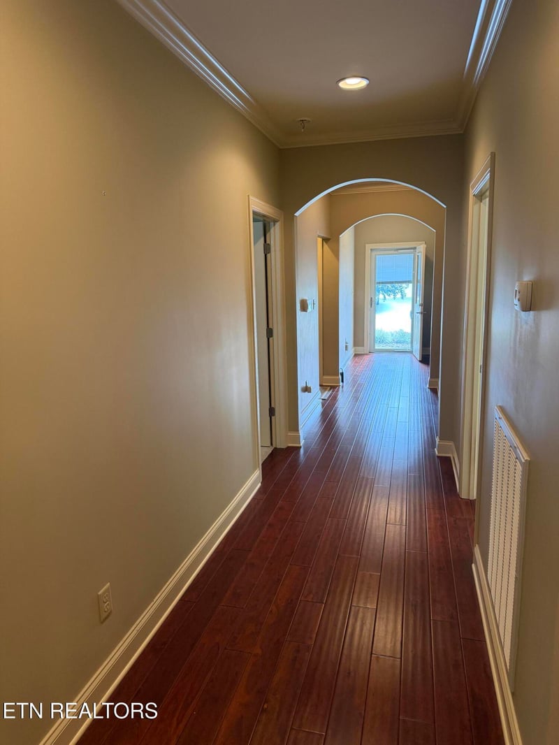 12101 Woodhollow Ln, Knoxville, TN 37932