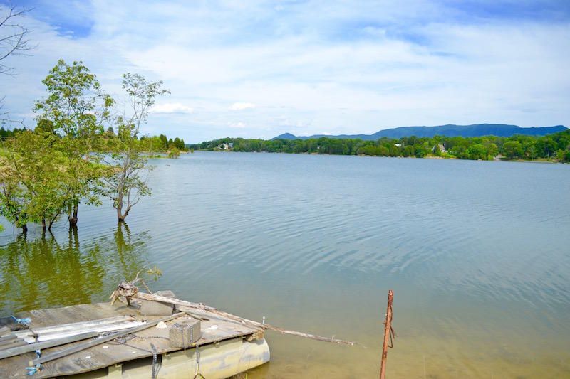 1211 Bayfront Dr, Sevierville, TN 37876