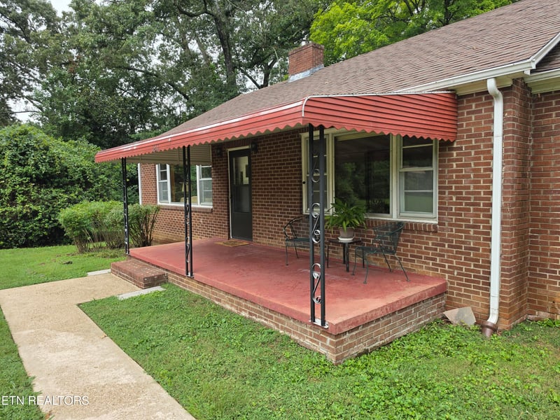 1211 Craig Rd, Knoxville, TN 37919