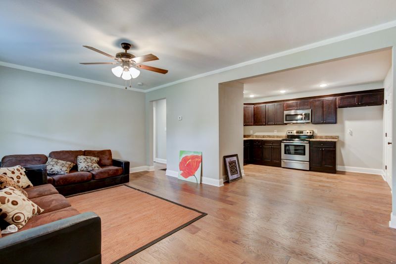 1211 Farris Dr, Knoxville, TN 37912